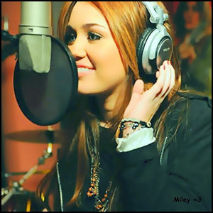  MILEY CYRUS and demi lovato... they inspired me alot