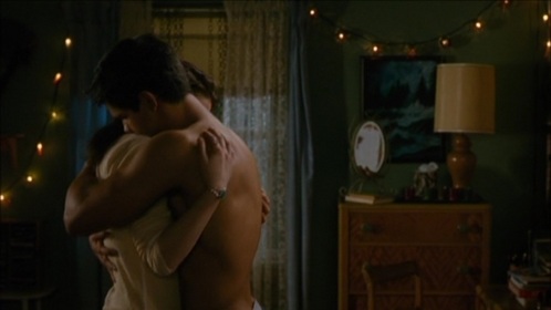  I amor this scene its so cute I amor new moon the best this is the best hug!