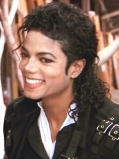  Well, to be absolutely honest, I cannot say that I am obsessed with JUST ONE picha of Michael.... however... here is one pic from that category... =) <3 Michael JJ <3
