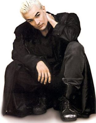  Gods, someone sure has PMS today. >.> Here's Spike to make 당신 all better!