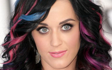  This is my お気に入り pic of Katy. :) Well one of them. I have soooooo many pictures of her. lol