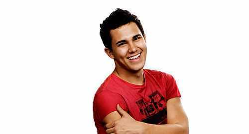  i think carlos because .... well ..... there's alot of reason why i chose him