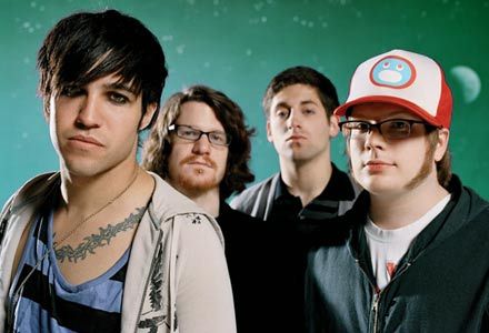  My fav band Fall Out Boy!!!, the number was a ランダム add XD, btw, my 愛 is the one on the far right with a hat on, HE MINE SO STAY AWAY!!!!