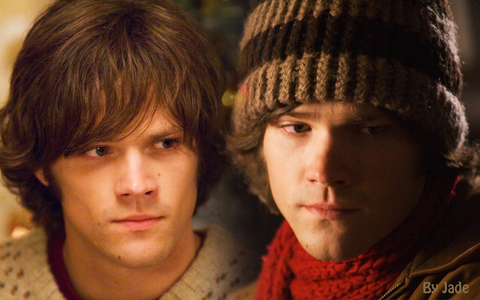 *sigh* God, I 사랑 him! His name is Jared Padalecki, and these pics are from The 크리스마스 Cottage. (Wallpaper is from DeviantArt.)