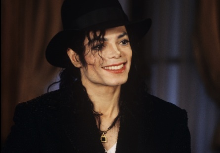  it keeps changing to every 10 秒 to all of my Michael Jackson pics on my computer. mow it's this one: