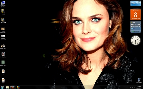  Here is mine...That is Emily Deschanel...Most amazing person ever...♥
