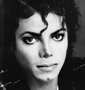  I L.O.V.E iT!!! <3 ... yeah this song meer sing Akon, but this video I think about Michael good,loving hart-, hart , about his last life days ,this is for u all MJ fans from Michael <3