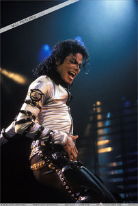  none of the fails are good ! MJ rocks in this pics i wish he could he could come out of that box and come to life and do it one last time :( !