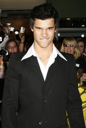  well he is my preferito twi-guy because he has the best smile and he is ripped!!!!! and the fact that he is a "werewolf" is just enough.. a vampire would be kind of hard to Amore even one of such Amore and compasion as the cullens i mean it would be like baciare a rock a cold one at that!!!<3 see the sexiest smile live