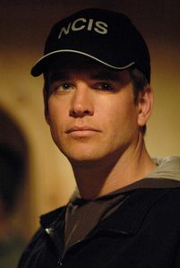  Michael Weatherly shall be mine <3 Why te ask?