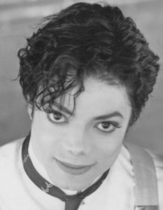  As I đã đưa ý kiến before, I would pick Michael Jackson ♥ He is so very perfect and I just tình yêu everything about him. Even though the paparrazzi will chase us and stuff, I know he would do anything to keep us together ♥ I tình yêu bạn Michael!