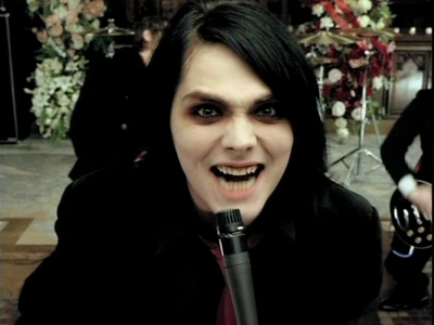  Could you draw Gerard Way in animê style plz? ^_^, here's Gerard :3, but if you could, could u make him with a faca with blood on it and his face mais mad and insane plz or if that's 2 hard then just a pic of him with his eyes closed and his hands in knuckles plz and thank you ^_^