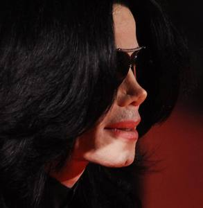  http://images4.fanpop.com/image/photos/18300000/MJJ-Letter-the-king-of-pop-18399382-551-747.jpg This letter is the most romantic thing that I ever seen.. those words really make me cry :(( It's so deep, so full of emotions..