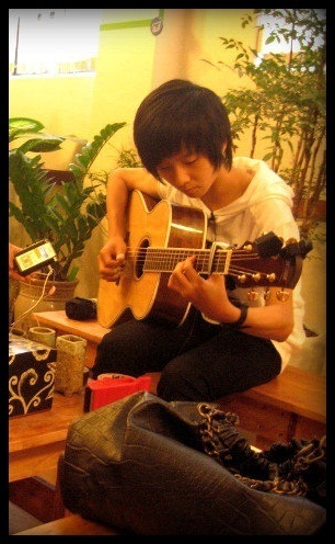  The hottest singer in the WORLD for me is SUNGHA JUNG! ♥ KAWAII!