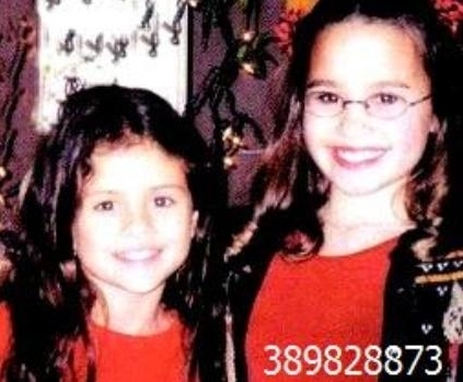  right one is demi and left one is selena:)) hope u like it!!!!!!!!!!!!