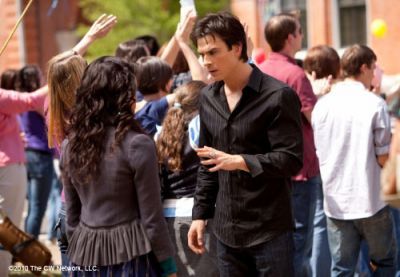  Stelena, though I don't like them, I liked the scene in S2 when they were breaking up and they were both crying. Only time I felt the scene was "real" if that makes sense. Don't like Bamon but the look of shock on Bonnie's face in this scene when he detto thank te made me lol: