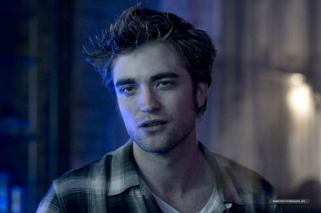  i have never like Robert as Edward either,but is looks really good As Tyler and Cedric and also in his new movie:)