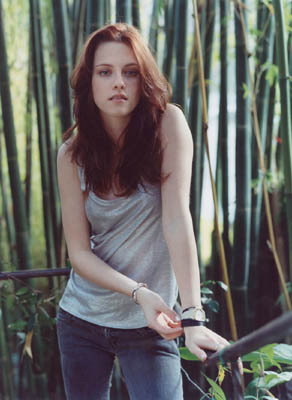  Kristen can wear anything from a designer japon, jurk to jeans and an old t-shirt and she ALWAYS looks fantastic! I am SO jealous! X3 Okay, so I'm also jealous of her getting Robert Pattinson... and her getting to be apart of not only the Twilight series but getting to meet and portray JOAN JETT! And- okay let's just say I'm jealous of her and leave it at that, kay? (lol) XP As for the pic, well, this was the first picture I ever saw of her- not counting the films I watched that she starred in ("Speak", "The Messangers", "Panic Room", "Zathura", etc)- therefore this is the most memorable pic of her that I've seen. Also, I just really like the way she looks in it... =3