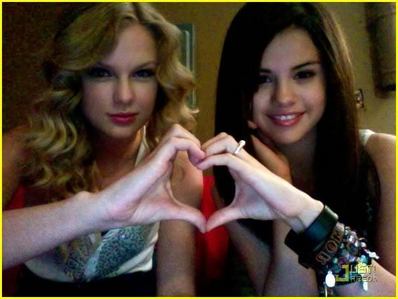 I <3 Taylor Swift! She's the best! Selena is cool too :)