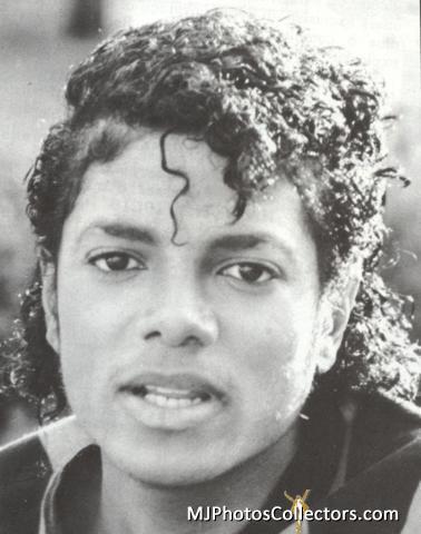 I would be like GTFO of my house if ur gonna talk crap about him.Michael Jackson is an amazing friend and not like u assholes.Don't ever talk to me no more.Then after they leave i would say.Michael im srry about them with tears in my eyes than i would hug him and hopefully he would forgive me and understand.♥