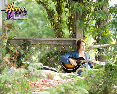  Those : http://teenagerstars.txt.cz/obrazky/Hannah-Montana-The-Movie-miley-cyrus-5466959-1280-1024.jpg http://images2.fanpop.com/images/photos/5400000/Hannah-Montana-The-Movie-miley-cyrus-5466936-1280-1024.jpg and this :