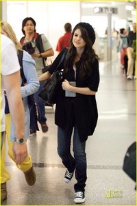 Don't u just cinta her outfit? :x