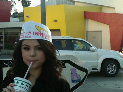 LoL!  i dunno why but i luv this pic haha

IN-N-OUT BURGER