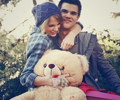  taylor and taylor smilin :)