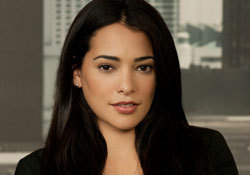  She's not a singer, in fact she's an actress/model, but for me the prettiest has to be Natalie Martinez. (this is the first pic I found in my files, but आप have to look her up, she is stunning.)