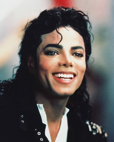 Michael jackson is not only the king of pop but also the king of our hearts,lets celebrate his life,God i cinta anda sooooooo much Michael...youre a musical malaikat to us r.i.p no one can hurt anda now.......YES HE IS PROUD OF US UR RIGHT,but no its not it he will be remembered 4 ever <