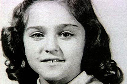  madonna ....she was 5 years old in this pic at this time her mother died cause she had breast cancer :'(