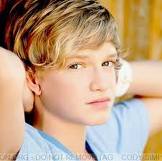  CODY SIMPSON ALL THE WAY!!! He is way más talented and is better looking than JB will ever be