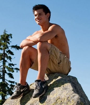 Jacob Black because he is alot nicer and I don't like cold things very much I prefer my men alive hot and breathing thank u :) plus hes a good guy and doesn't sparkle lol