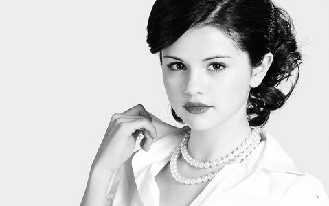  I pag-ibig THIS AND THIS.... http://www.justinbieberwallpaper.org/wp-content/uploads/2011/06/Gorgeous-Selena-Gomez-Wallpaper-2011.jpg