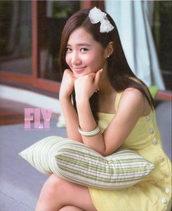  Yuri Yuri Yuri Yuri Yuri Yuri she's better than yoona in pag-awit even in dancing she's also prettier than her