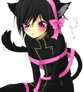  Poor Lulu... all tied up in a ribbon like that ;p