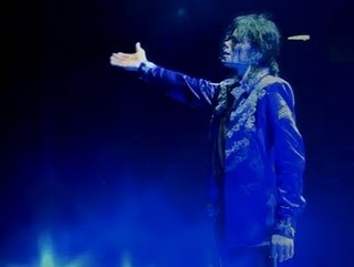  In This is it movie did tu cry when MJ dicho "take care of the world"?
