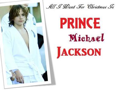  IM HAVING A CONSEST AND SEND YOUR FAV fan ART OF PRINCE JACKSON AND U GET 5 apoyar IM ALSO DOGING THE SAME THING FOR BLANKET, AND PARIS JACKSON