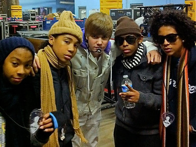 This is another pic of MB with Justin Bieber.