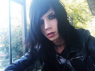 uhhh...anything i dont know and andy sixx pix lolz <3 <3