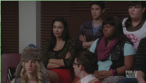 Santana wearing that clothes at s02e13 - Comeback, but i can't find that scenes. Sorry :/