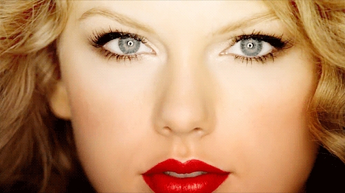 Post A Pic Of Taylor In Red Lipstick Taylor Swift Answers Fanpop