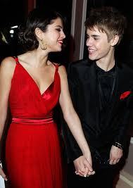 I think this pic is adorable! :) They are soooooo cute together
!