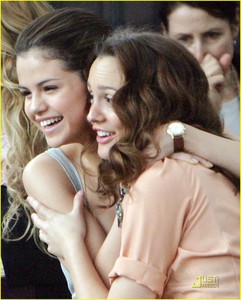 here:)
Selena with Leighton Meester