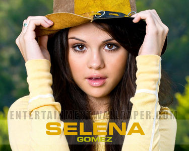 all the pic of selena was good, but i choose this :)