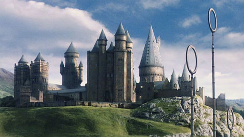  A witch, I'd go to Hogwarts School of Witchcraft and Wizardry ♥