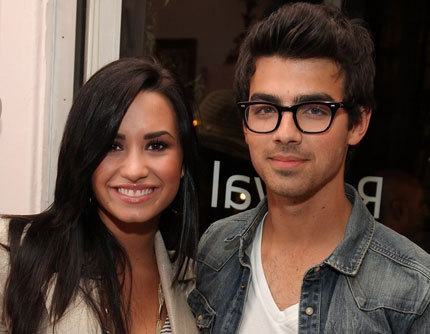 This Is My Fav Pic Of Her With Joe Jonas!!!!! 
Hope You Like It!!!!! 
