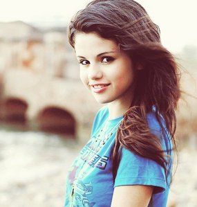 Selly In Blue