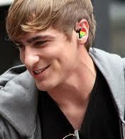  This is Kendall from Big Time Rush, i postato this becasue im seeing the group in concerto