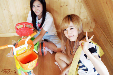 my fav couple is YulSic and JeTi ^^ but i like yulsic more.. 